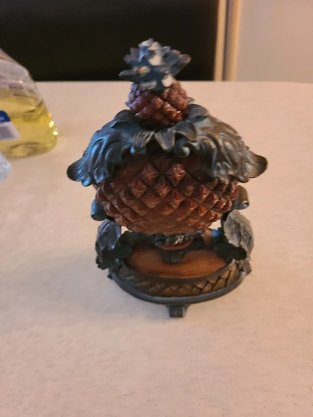 Classic Pineapple Table Clock – Brown